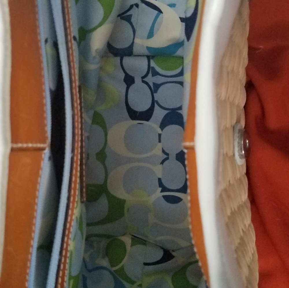 Coach purse - Picture 2 of 4